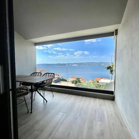 Apartment Rita Ana Omis